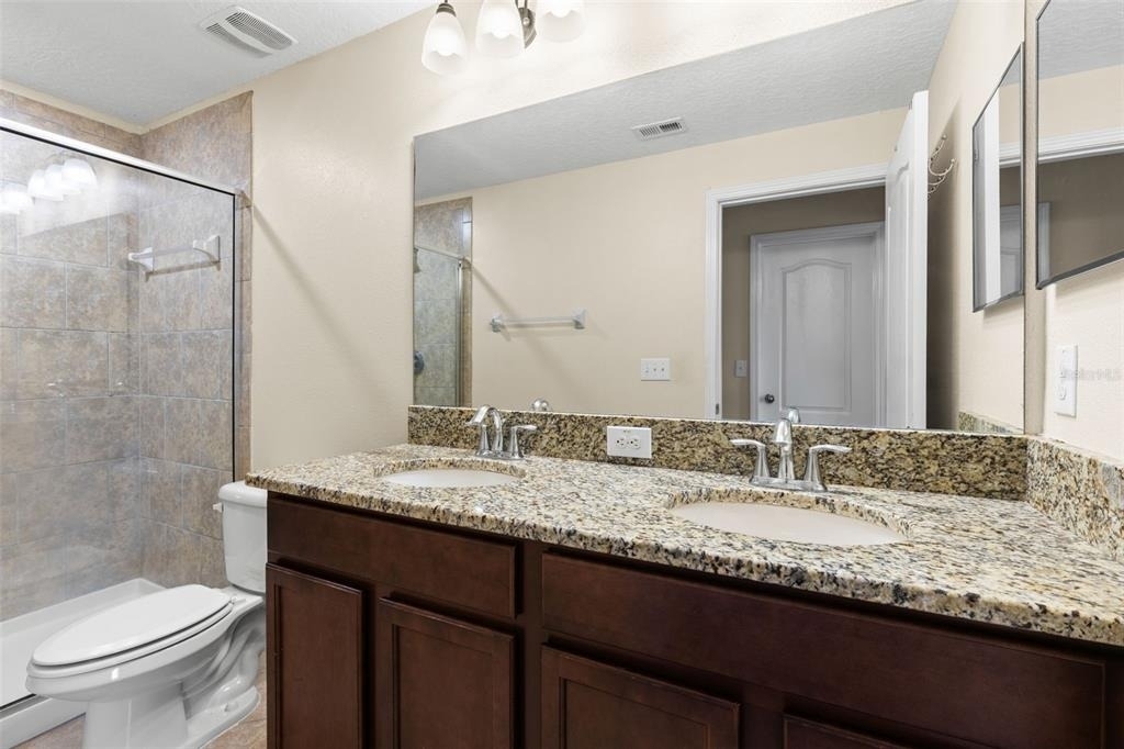 4272 Fennwood Court - Photo 16