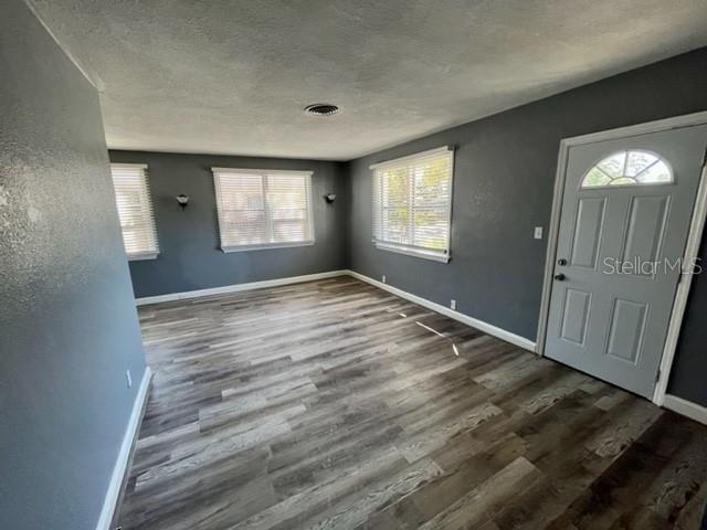 2720 Edwards Avenue S - Photo 6