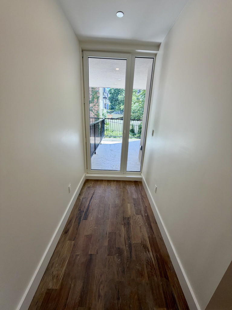 3092 Farragut rd - Photo 6