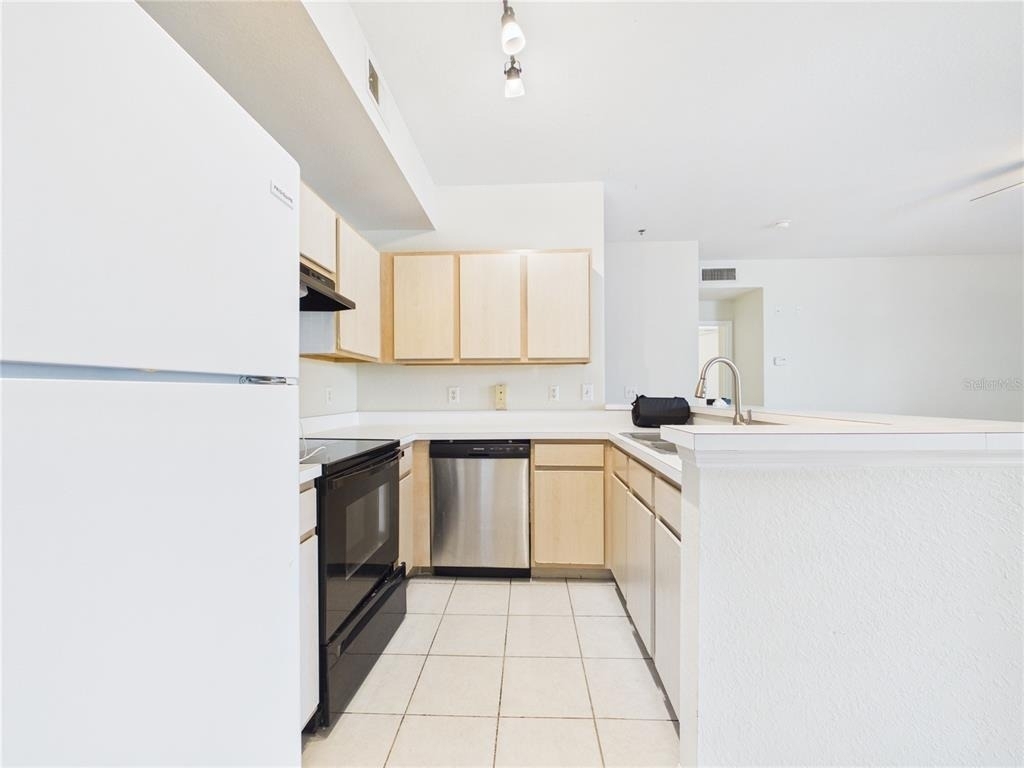 8513 Lucuya Way - Photo 20
