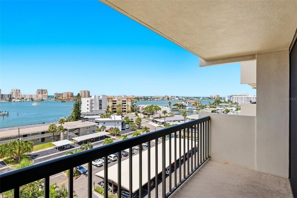 400 Island Way - Photo 5