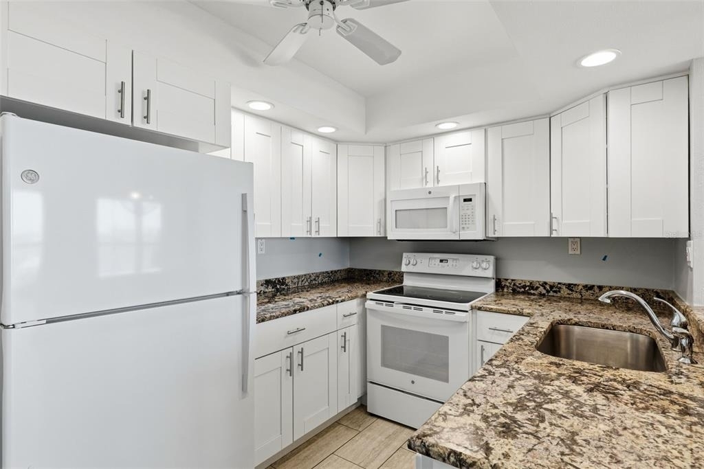 400 Island Way - Photo 11