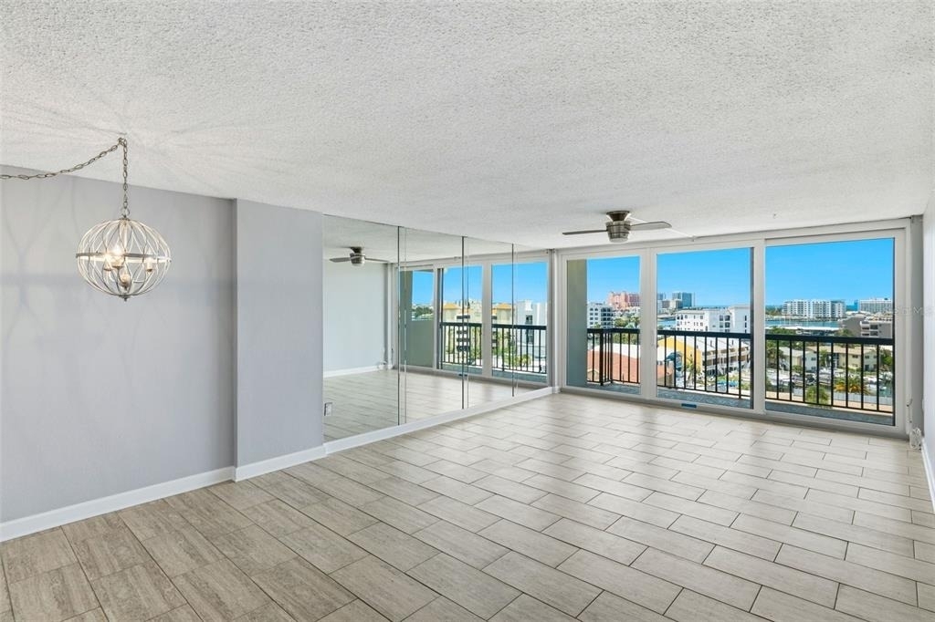 400 Island Way - Photo 1