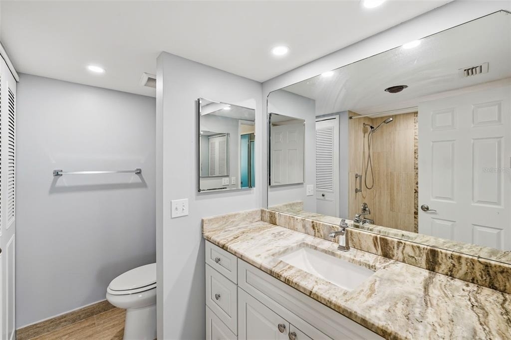 400 Island Way - Photo 22