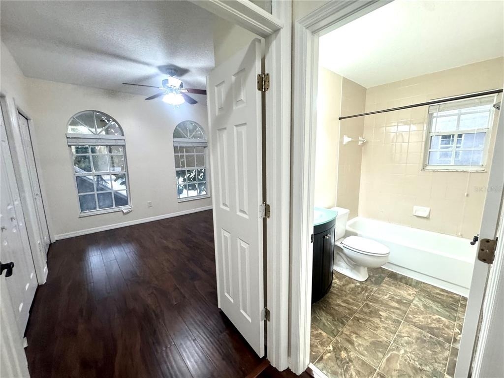 2800 Countryside Boulevard - Photo 43