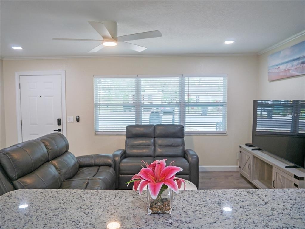 1122 Tangerine Street - Photo 7