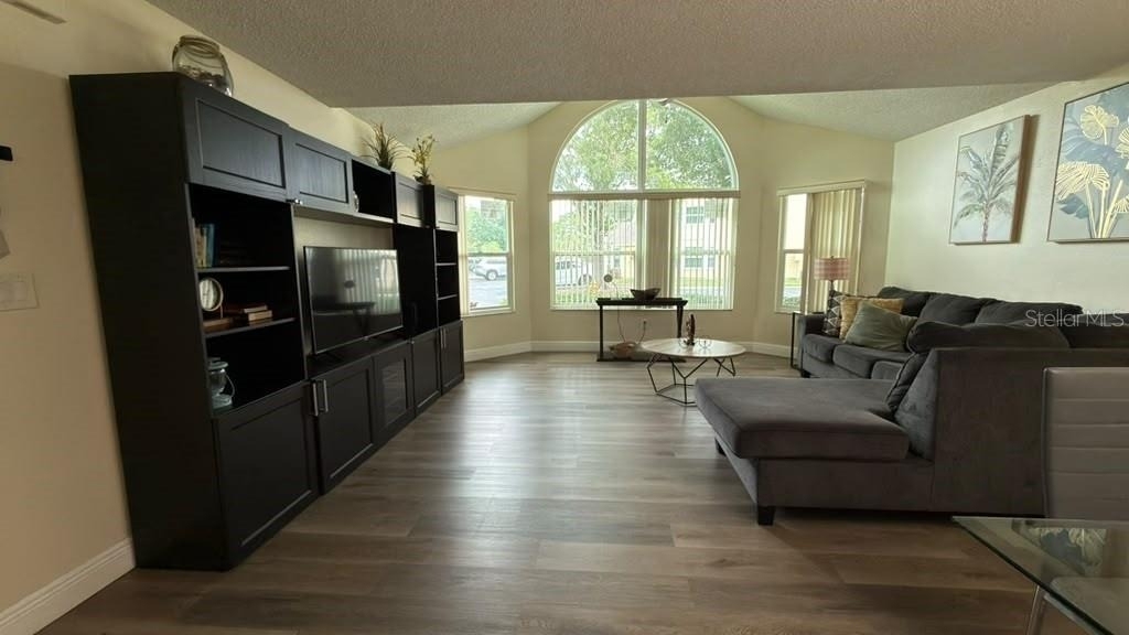 5003 Laguna Bay Circle - Photo 2