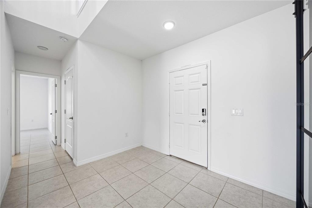 525 Pawnee Court - Photo 2