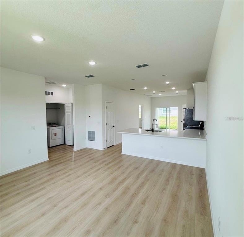 646 Desmoines Court - Photo 2