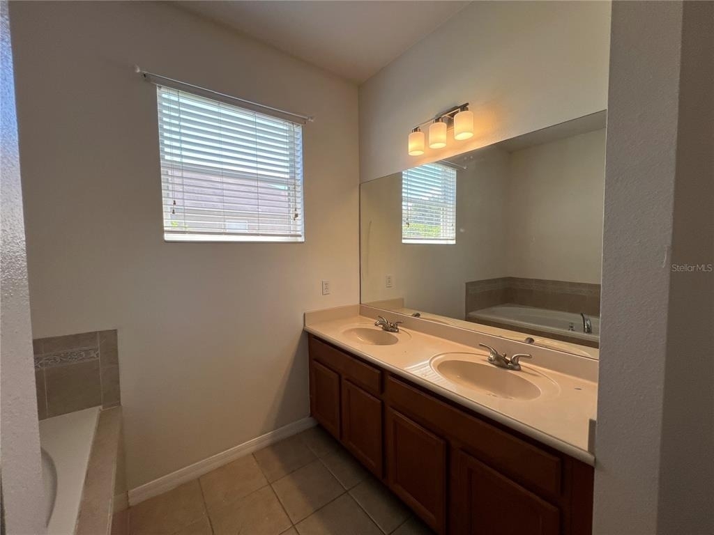 554 Hiawatha Palm Place - Photo 14