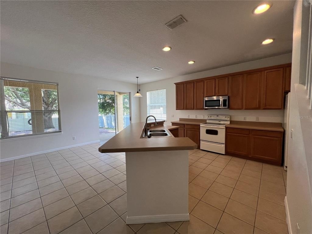 554 Hiawatha Palm Place - Photo 7