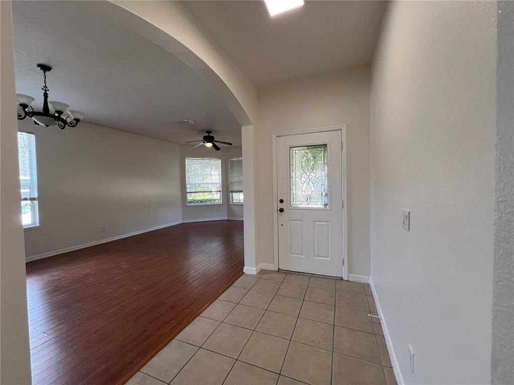 554 Hiawatha Palm Place - Photo 2
