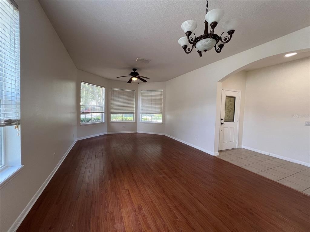 554 Hiawatha Palm Place - Photo 4