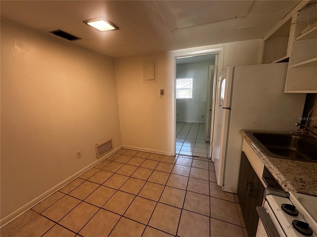 1315 Se Silver Springs Place - Photo 2