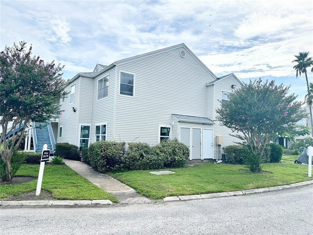 2524 Woodgate Boulevard - Photo 0