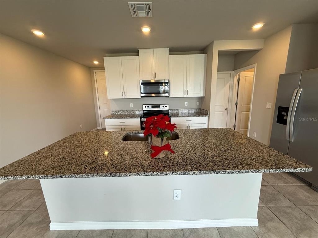 7627 Momentum Parkway - Photo 11