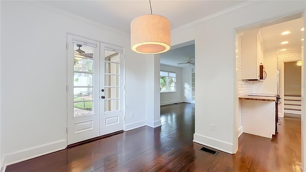 544 N Knowles Avenue - Photo 18