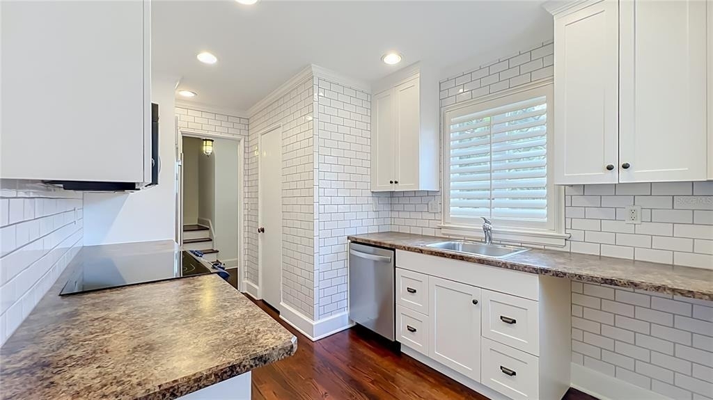 544 N Knowles Avenue - Photo 19