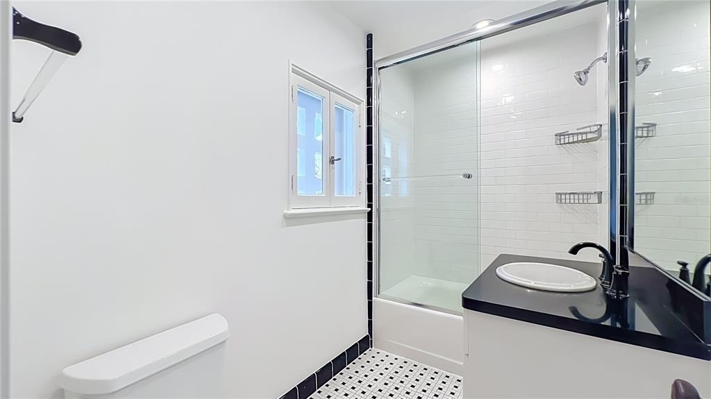 544 N Knowles Avenue - Photo 40