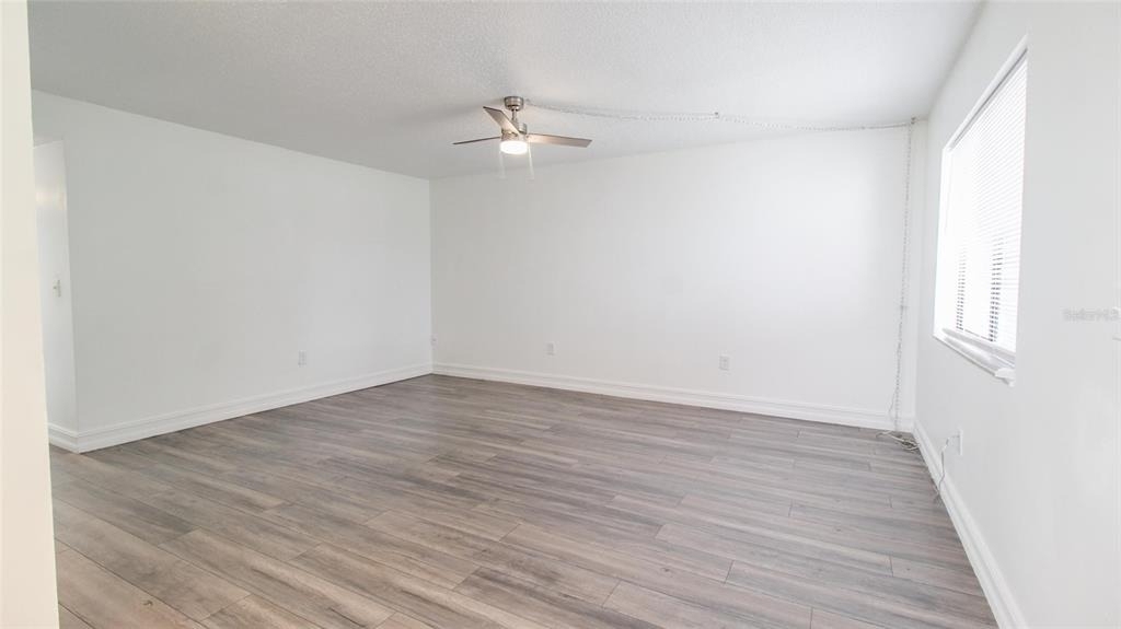 2509 Oak Park Way - Photo 2