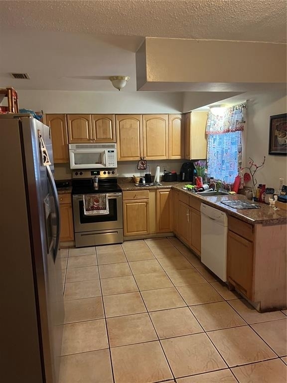 830 Baltimore - Photo 2