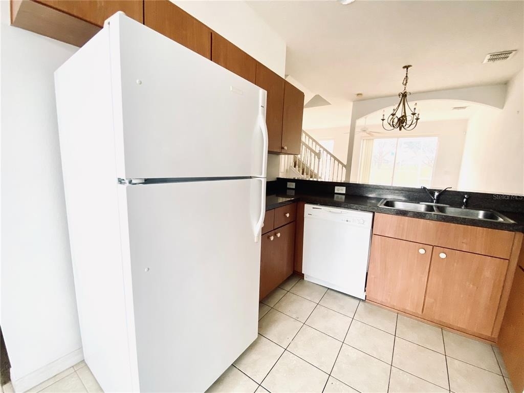 1194 S Beach Circle - Photo 4