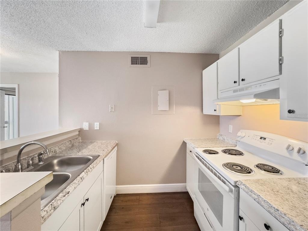 2130 Cascades Boulevard - Photo 6