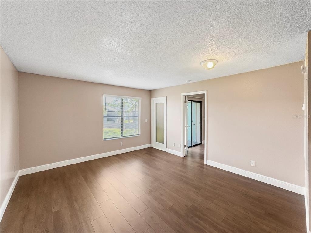 2130 Cascades Boulevard - Photo 2