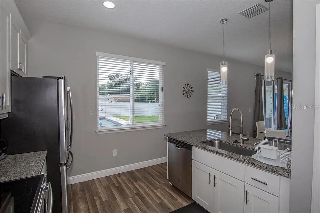 3855 S Fern Creek Avenue - Photo 8