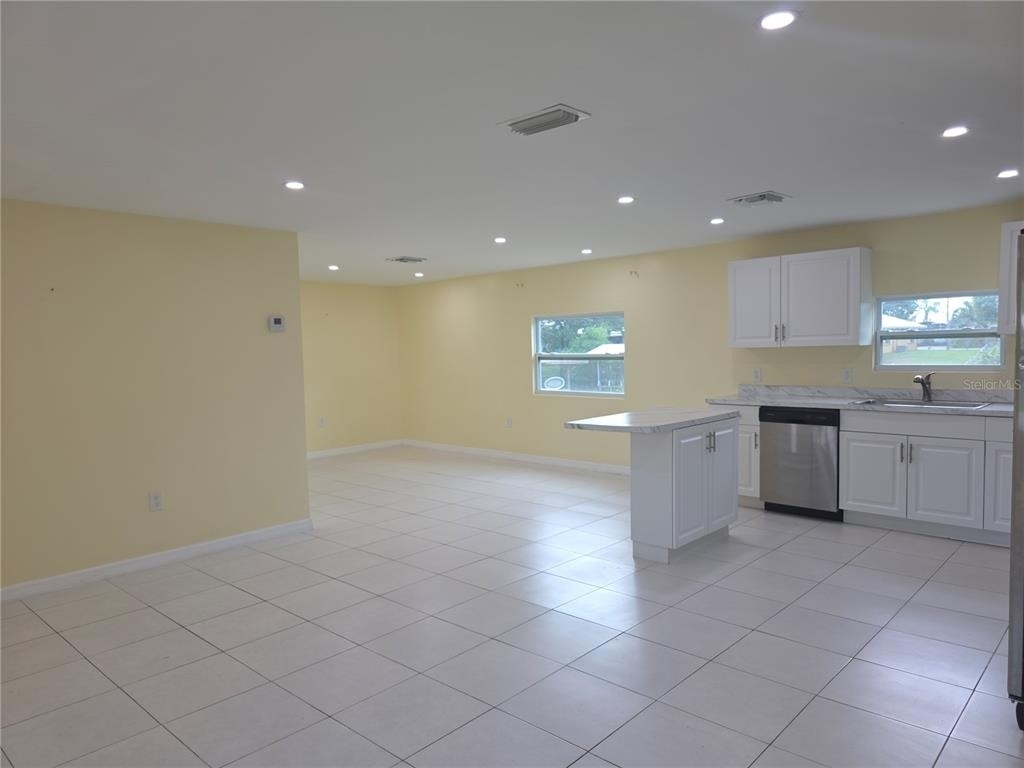 3633 Se 20th Terrace - Photo 1