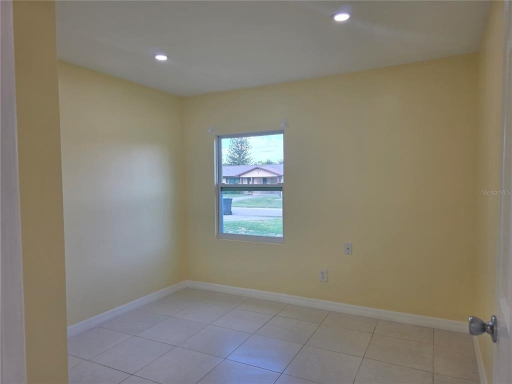 3633 Se 20th Terrace - Photo 9