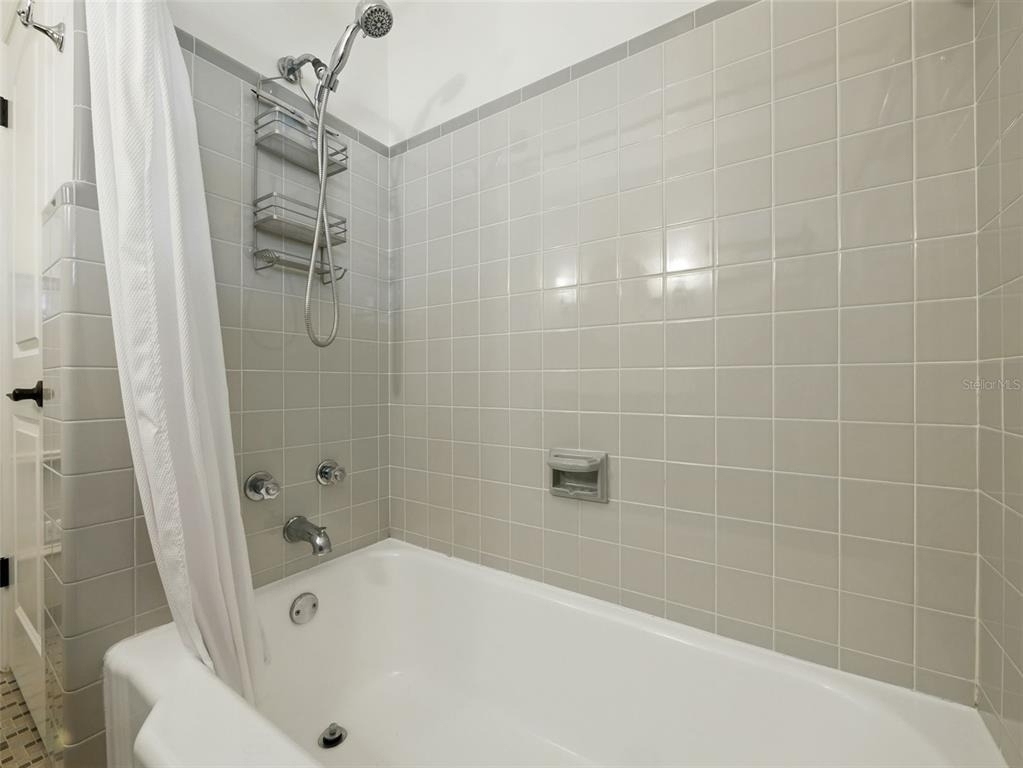1426 Crestview Drive - Photo 14