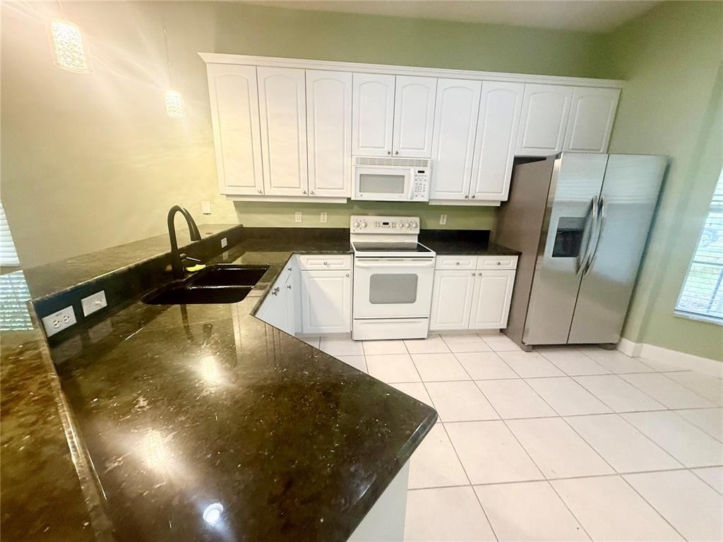 3132 Connemara Drive - Photo 7