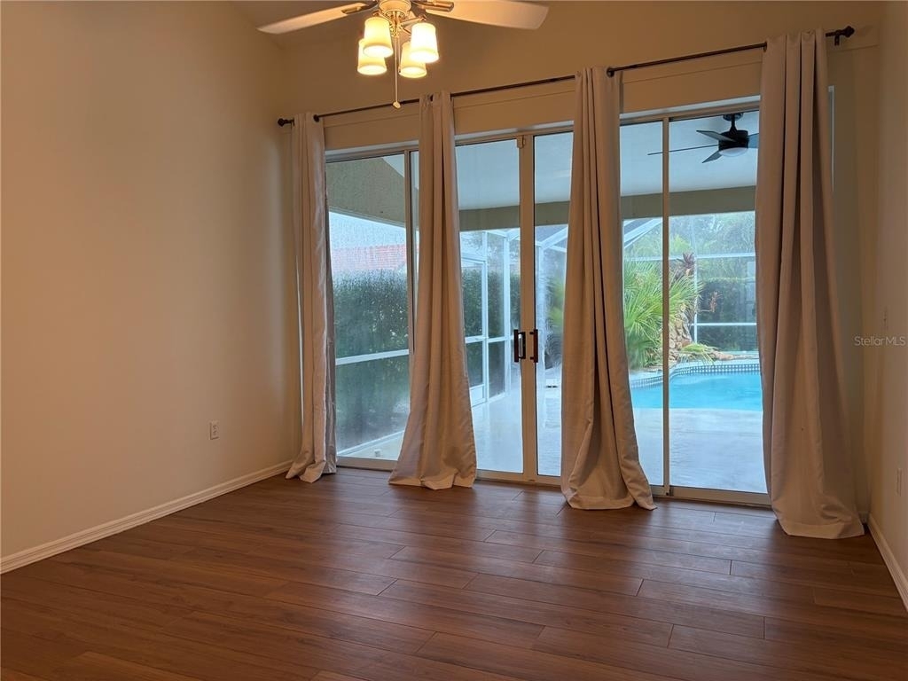 5828 Sandy Pointe Drive - Photo 33