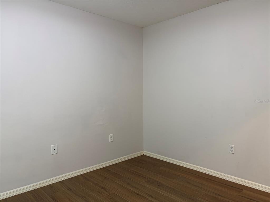 5828 Sandy Pointe Drive - Photo 32