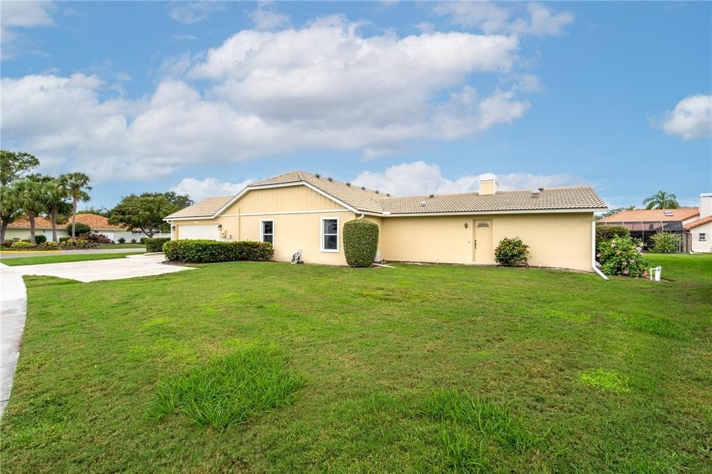 5828 Sandy Pointe Drive - Photo 42