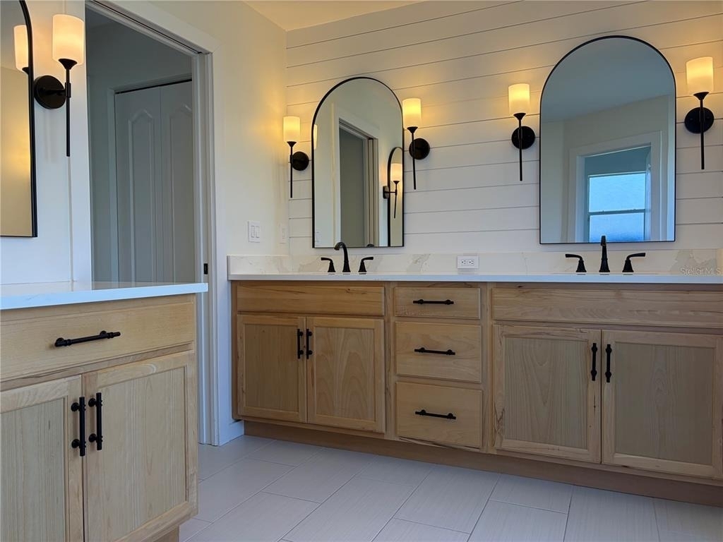 5828 Sandy Pointe Drive - Photo 38