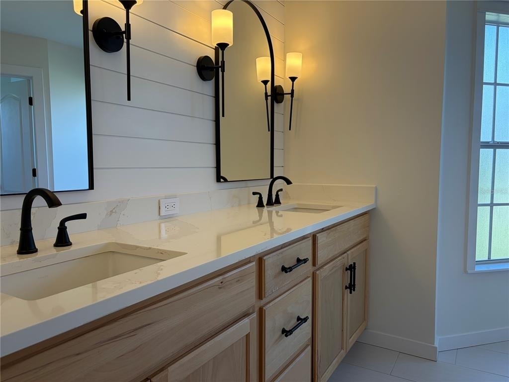 5828 Sandy Pointe Drive - Photo 37
