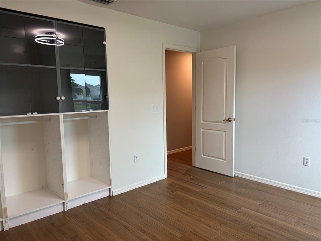 5828 Sandy Pointe Drive - Photo 18