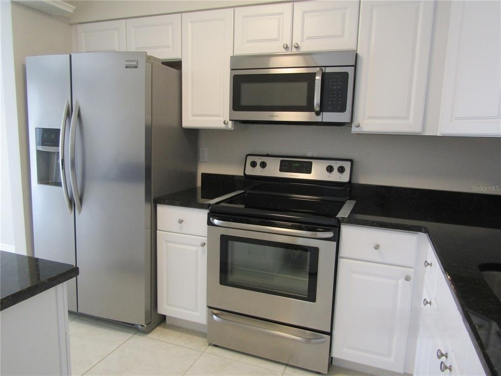 7304 W Country Club Drive N - Photo 1