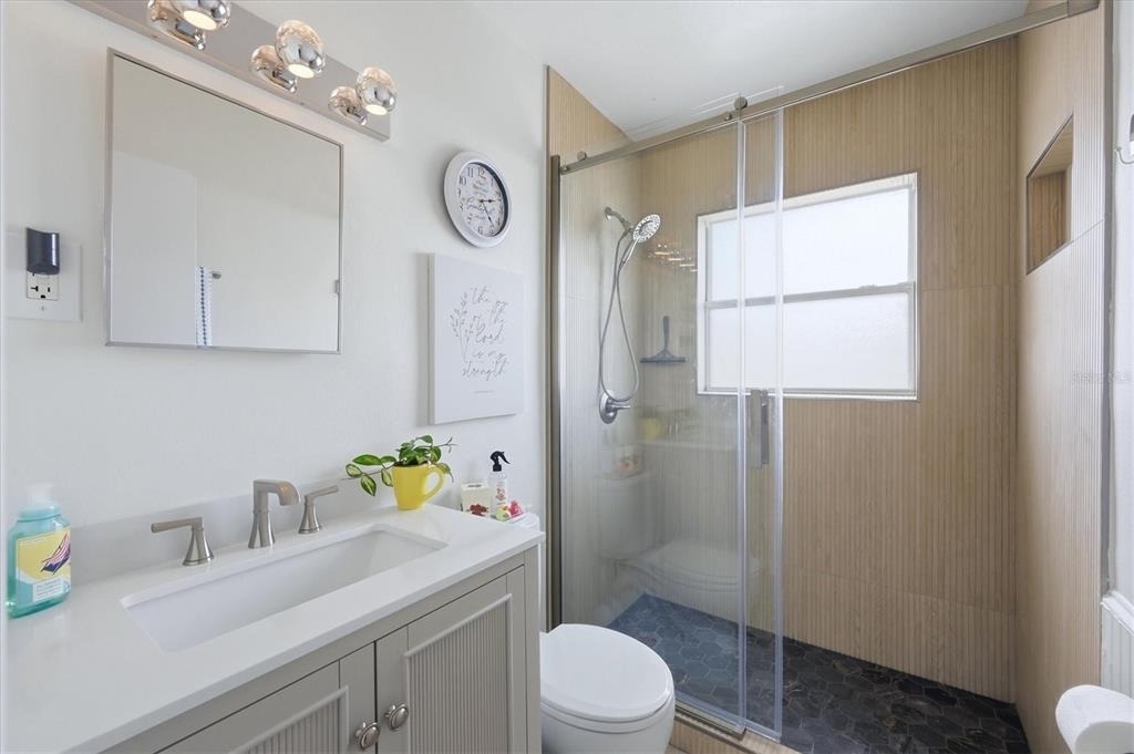 723 S Brink Avenue - Photo 15