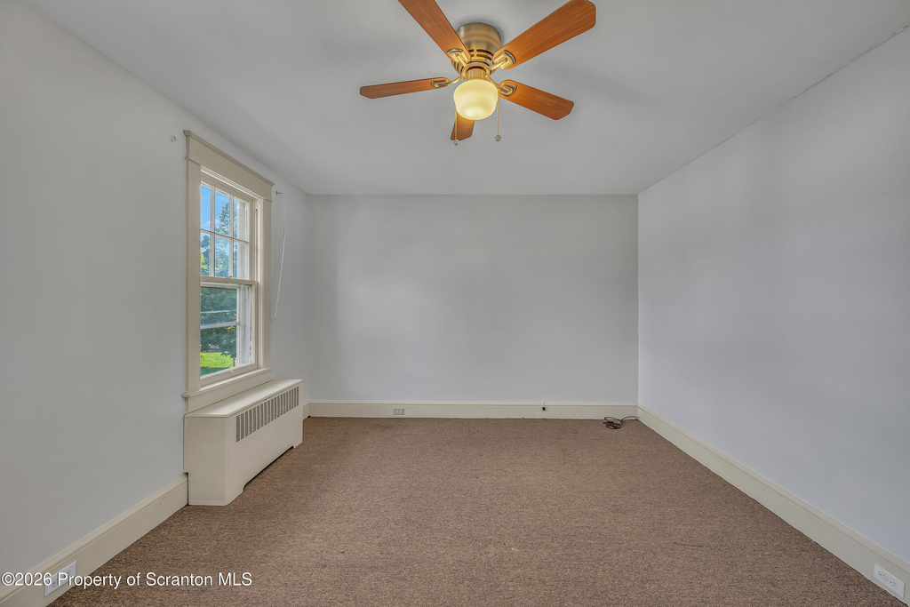 105 Spring Street W - Photo 9