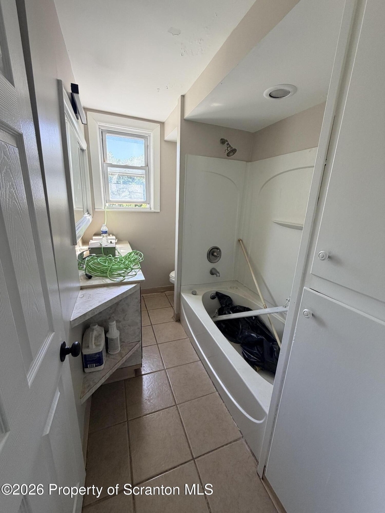 626 N Main Avenue - Photo 1
