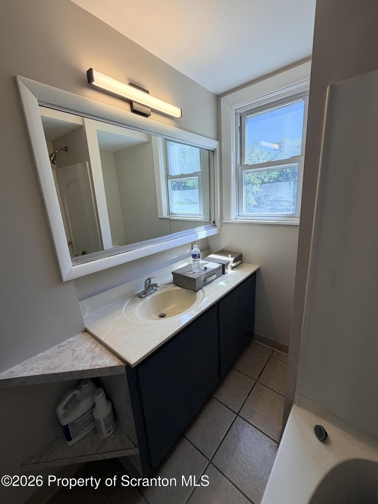 626 N Main Avenue - Photo 2