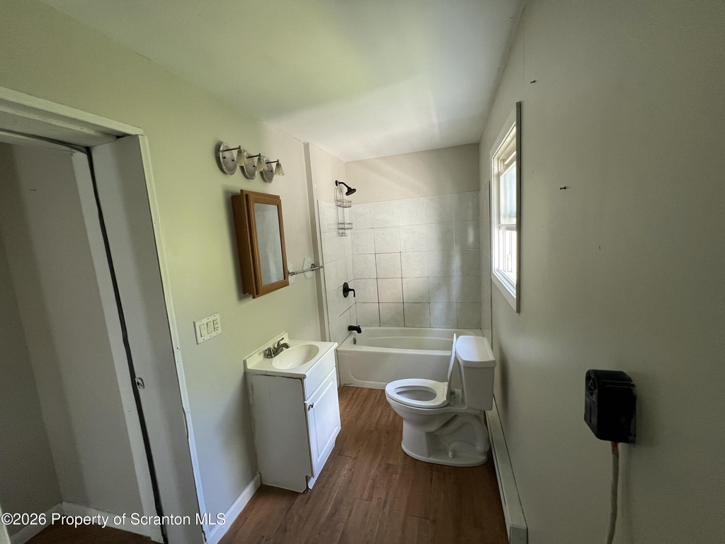 610 Ferdinand Street - Photo 2