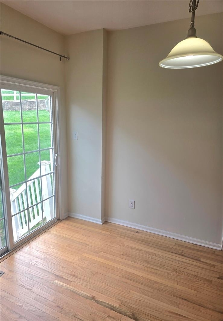 3550 Penfield Way - Photo 4
