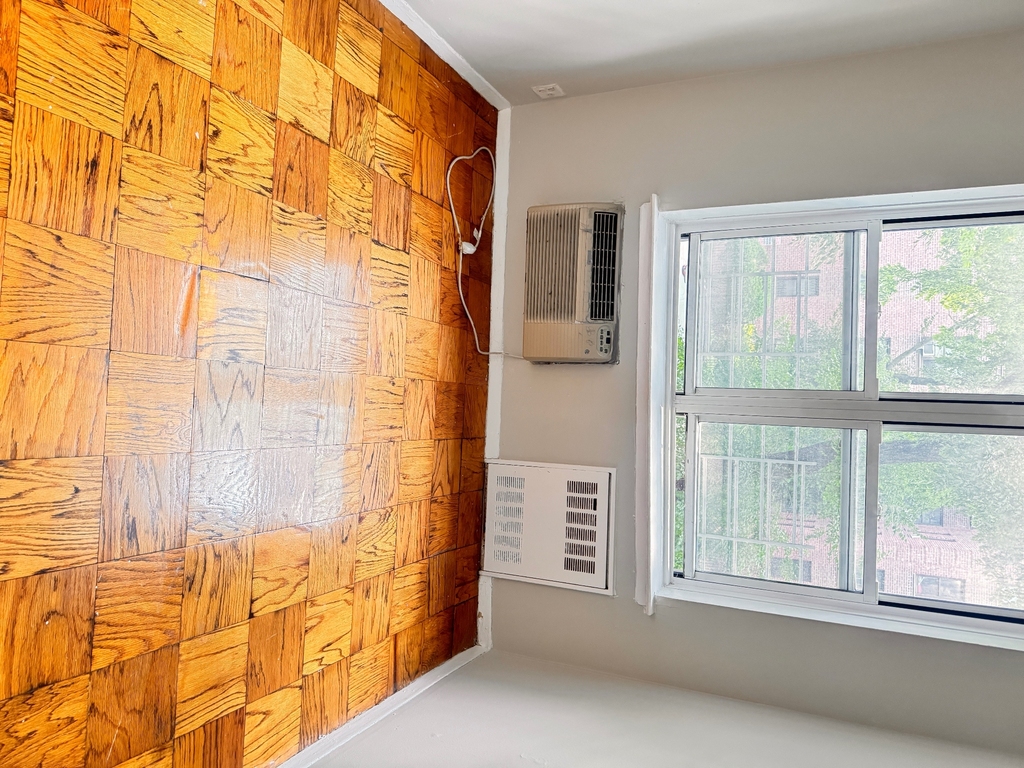83-33 118th Street - Photo 7