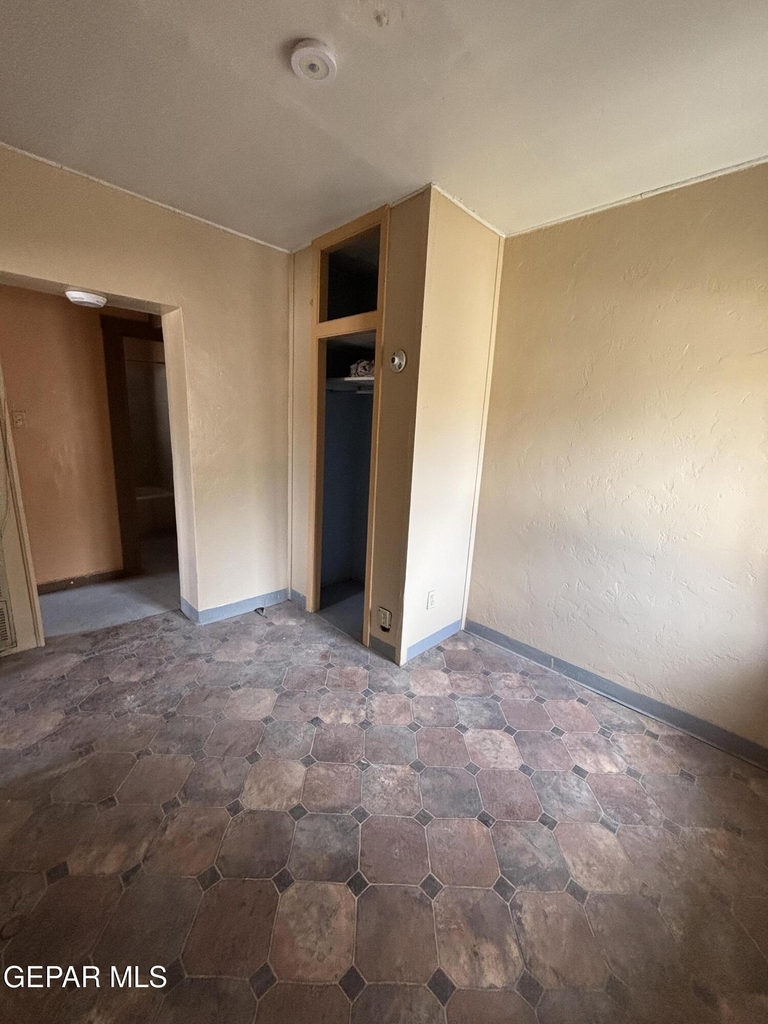 4000 1/2 Sacramento Avenue - Photo 5