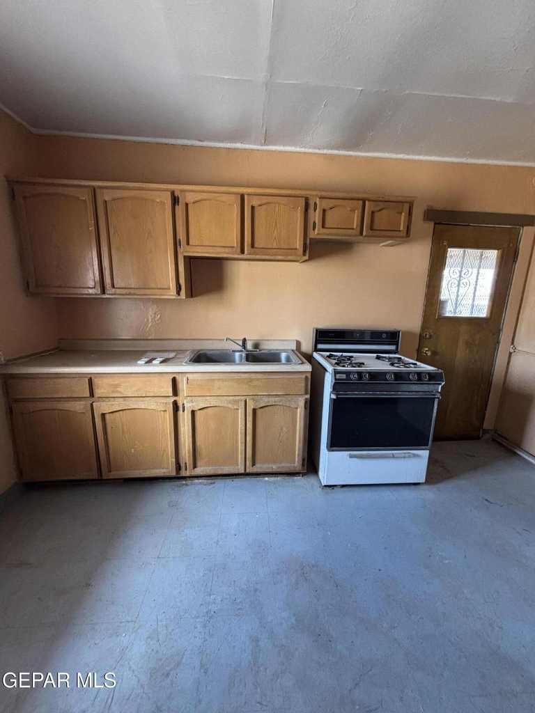 4000 1/2 Sacramento Avenue - Photo 9