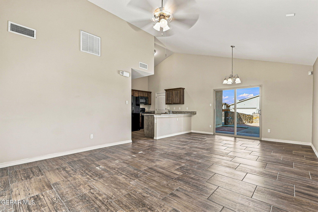 2100 Tim Foster Street - Photo 5